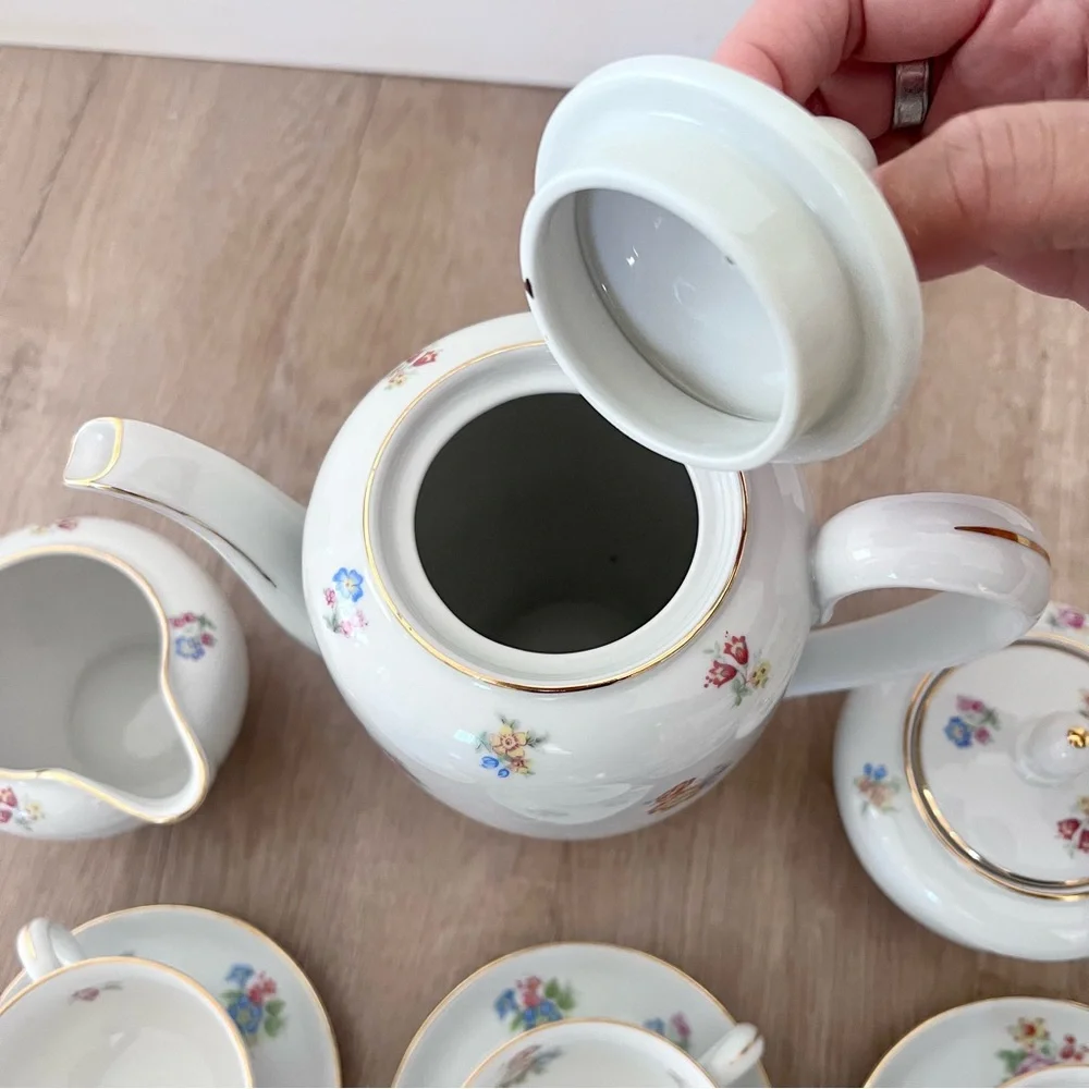 13 PCs Johann Haviland Bavaria Tea set Teapot Creamer Sugar Bowl Teacups Saucers